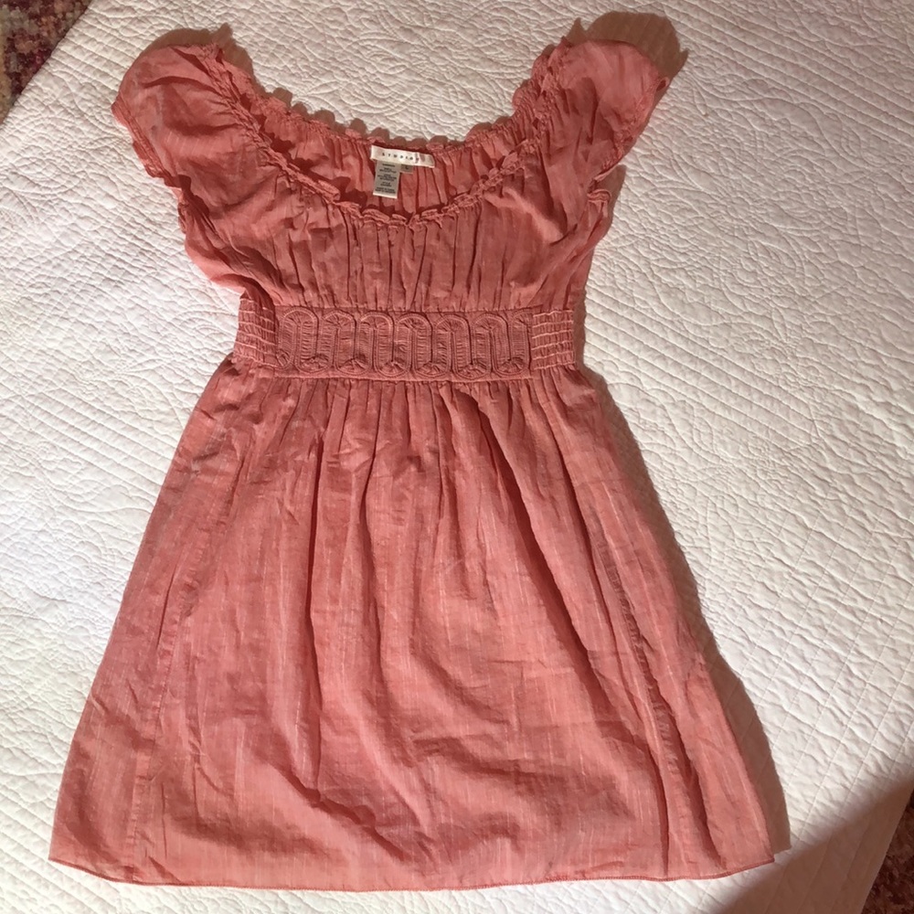 Studio M size Large Cotton midi dress with off shoulder options. Color 🍑 like.